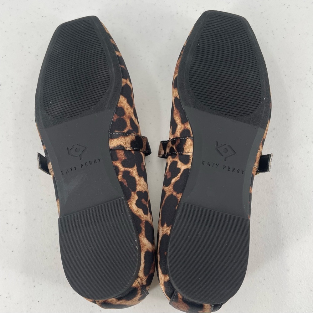 NIB Katy Perry Leopard Print Evie Mary Jane Gold Hardware Flats Size 5.5M Casual - Picture 8 of 9